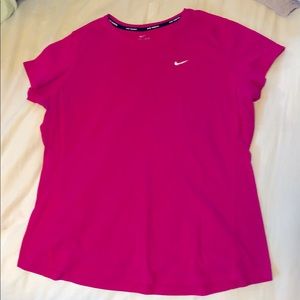 Women’s Nike running top (size xl)